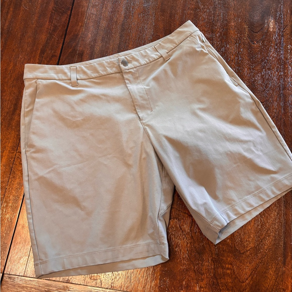 LULULEMON Men’s shorts, 36 waist